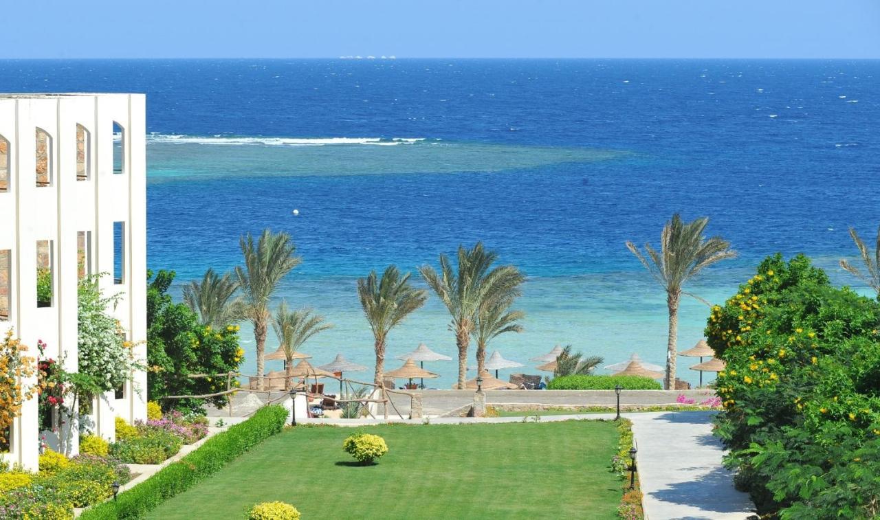 Royal Brayka Beach Resort Abu Dabab Exteriör bild