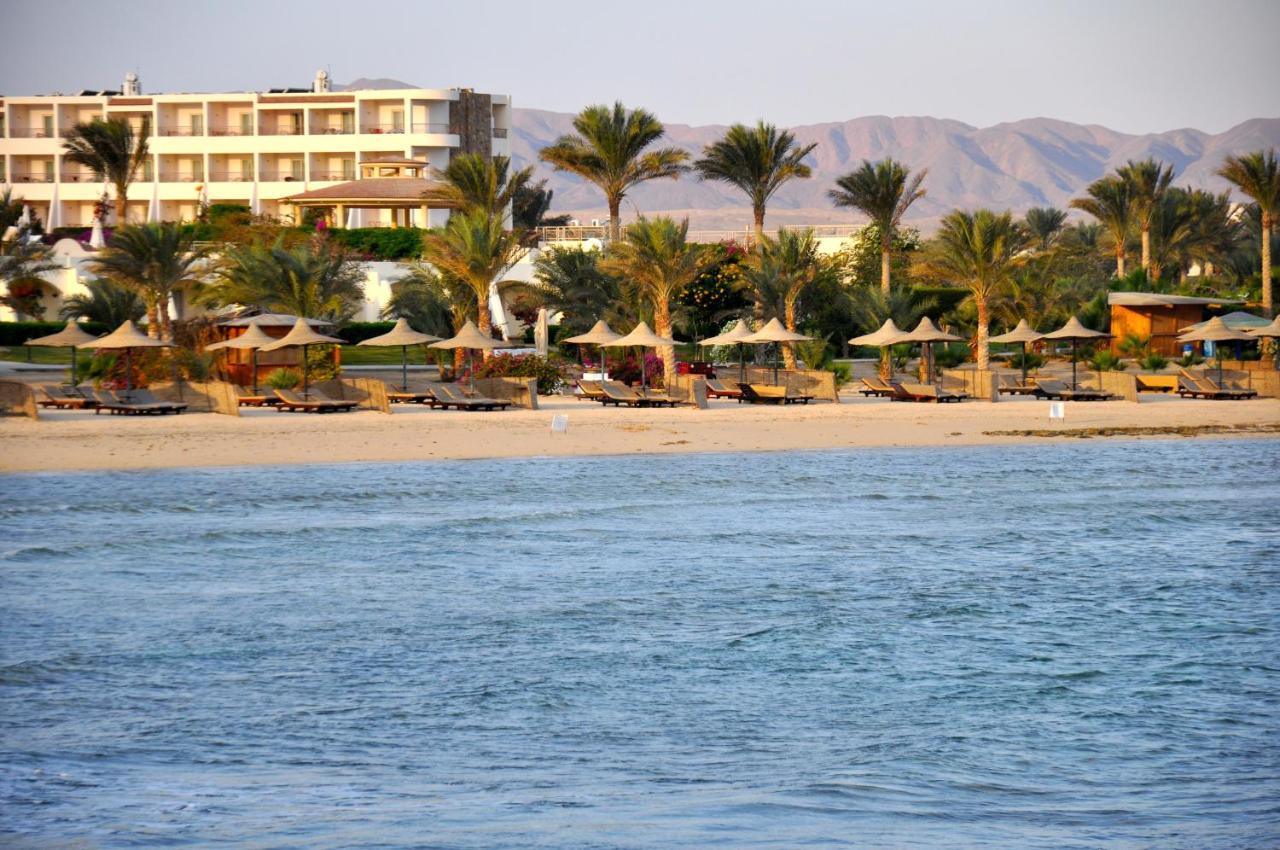 Royal Brayka Beach Resort Abu Dabab Exteriör bild