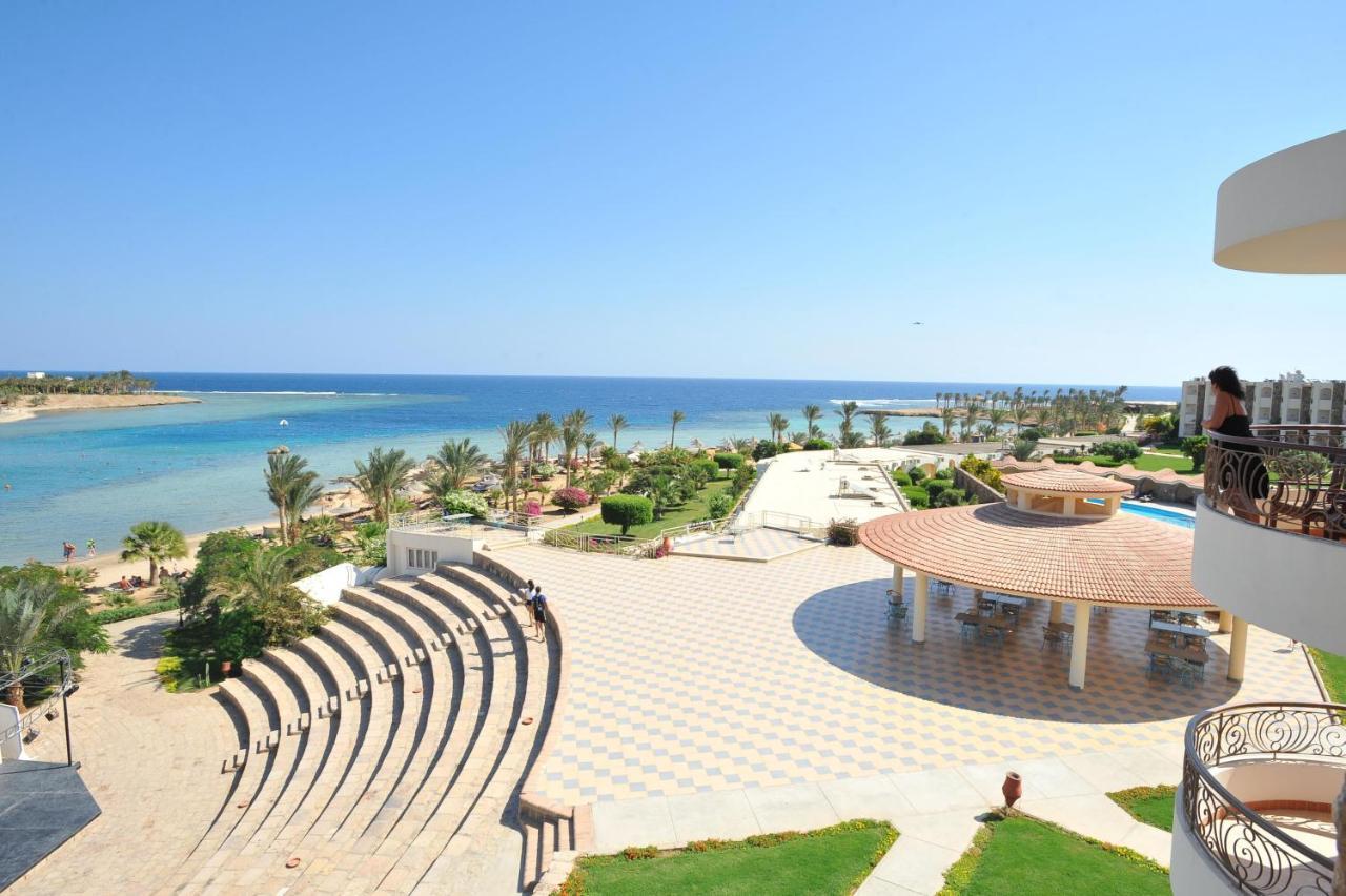 Royal Brayka Beach Resort Abu Dabab Exteriör bild