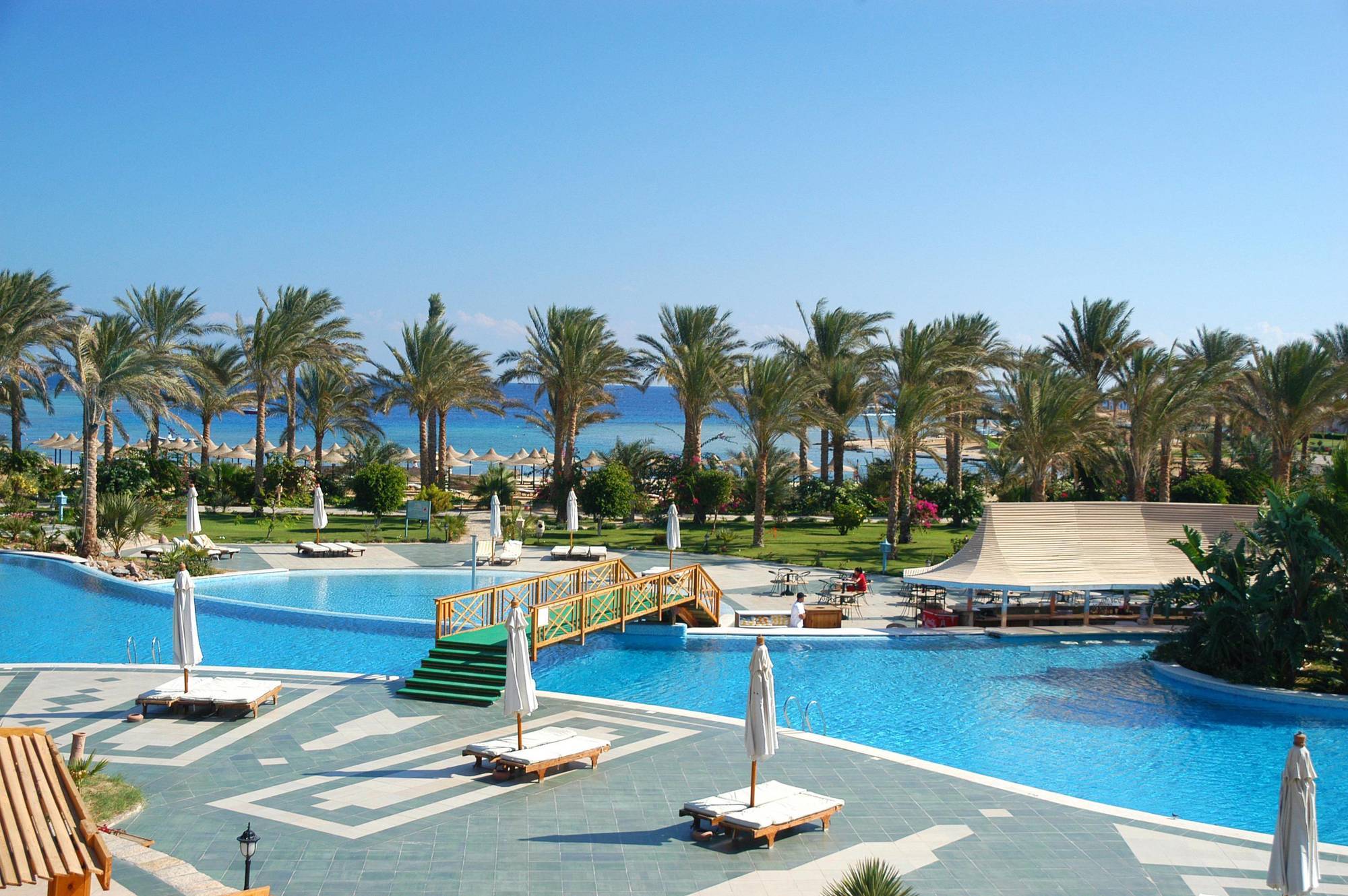 Royal Brayka Beach Resort Abu Dabab Exteriör bild